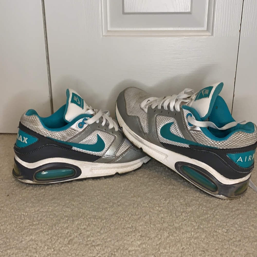 Nike Air Max Navigate Size 8